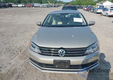 2015 Volkswagen Jetta 1.8T Se z USA, uszkodzony, nr VIN 3VWD17AJXFM334828